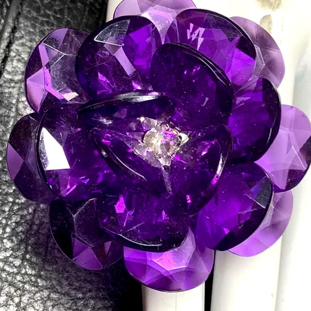 Vintage Stretch Flower Ring Purple Rhinestone 3D